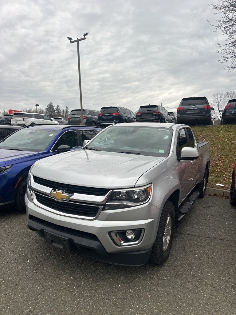 2017 Chevrolet Colorado Work Truck photo 3