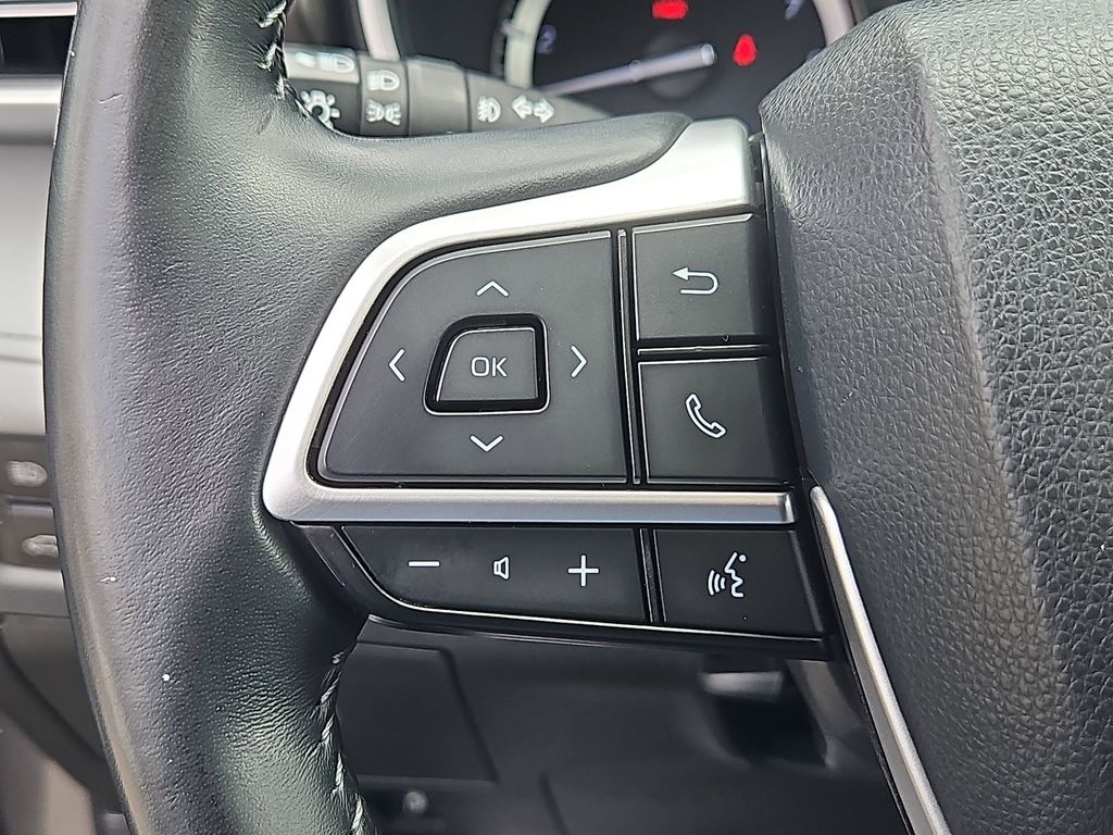 2022 Toyota Highlander XLE - Photo 23