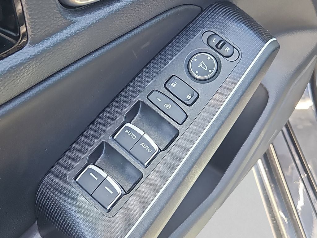 2025 Honda Civic Hatchback Sport Touring - Photo 24