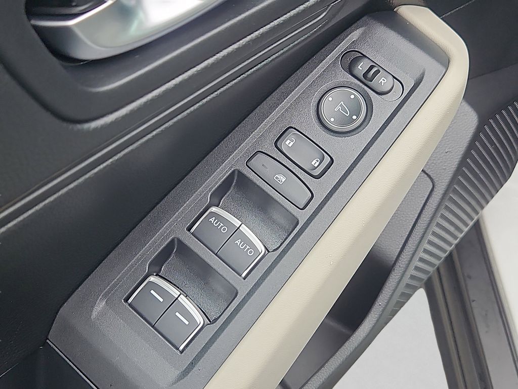 2025 Honda Accord LX - Photo 22