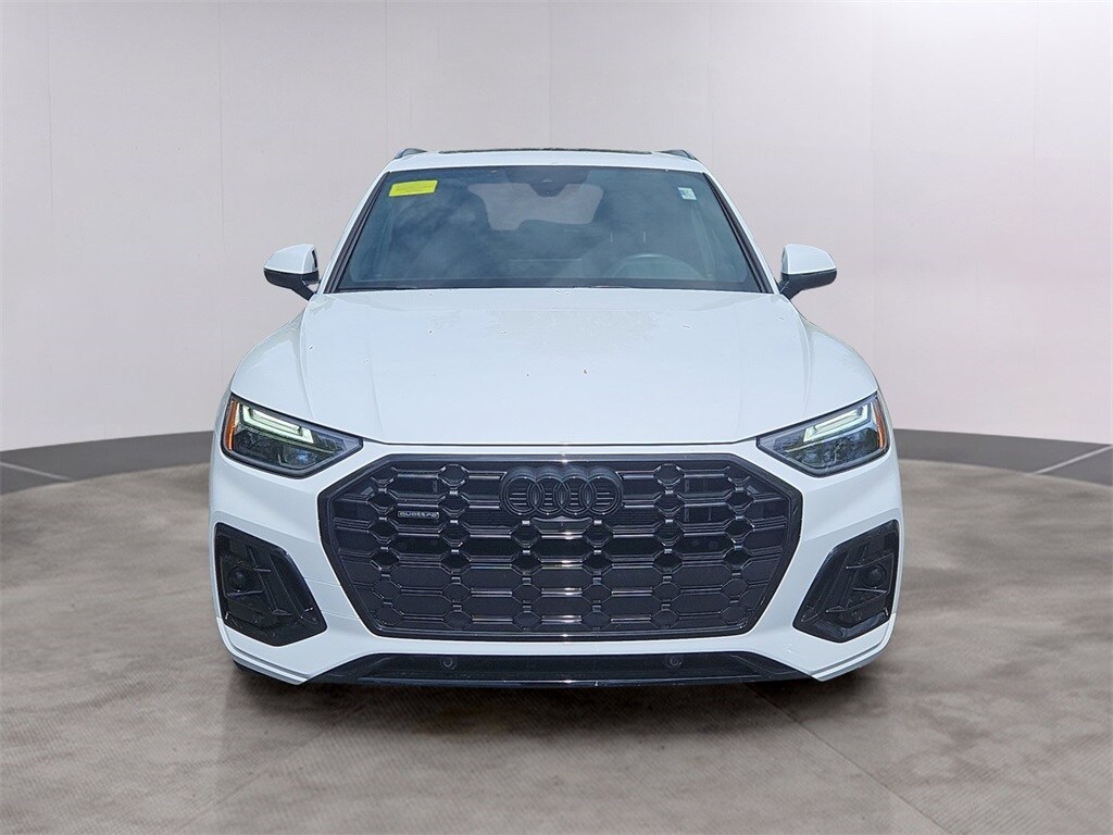 2024 Audi Q5 55 Premium Plus photo 2