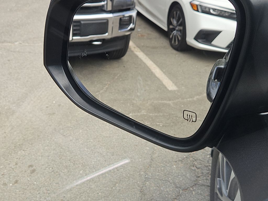 2022 Toyota Highlander XLE - Photo 21