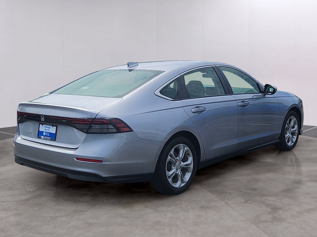 2023 Honda Accord LX - Photo 4