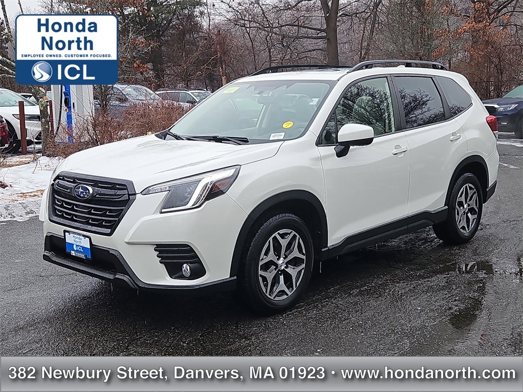 2023 Subaru Forester Premium's photo