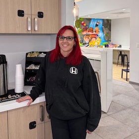 Staff member Nicole Linscott from ID_624a8fbc99da