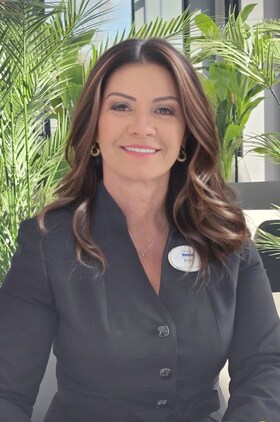 Staff member Ivanete Borges from ID_d49fcd9caab1