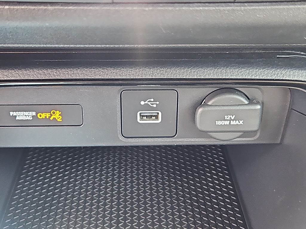 2025 Honda CR-V LX - Photo 16