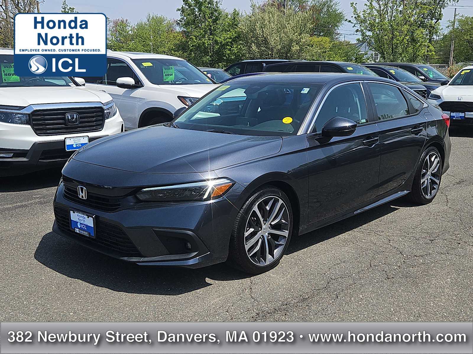 2023 Honda Civic Touring CVT's photo