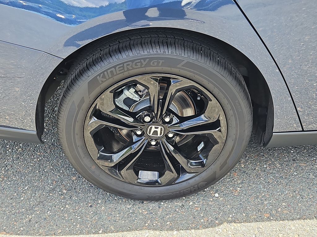 2025 Honda Accord SE - Photo 9