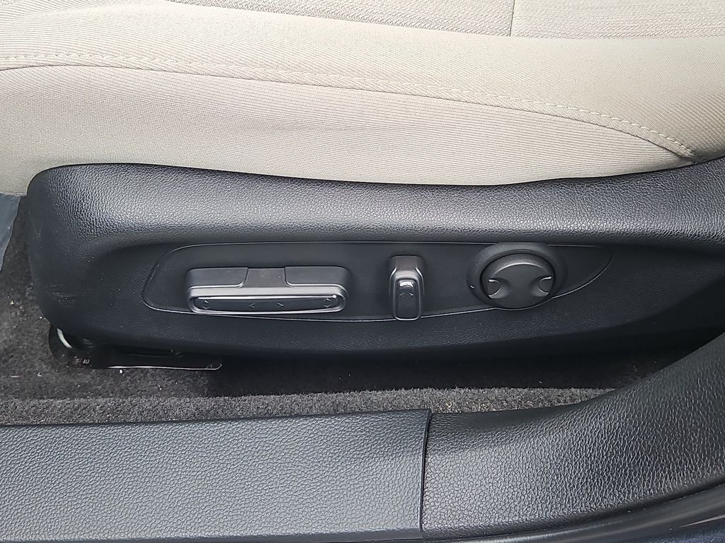 2023 Honda Accord EX - Photo 18