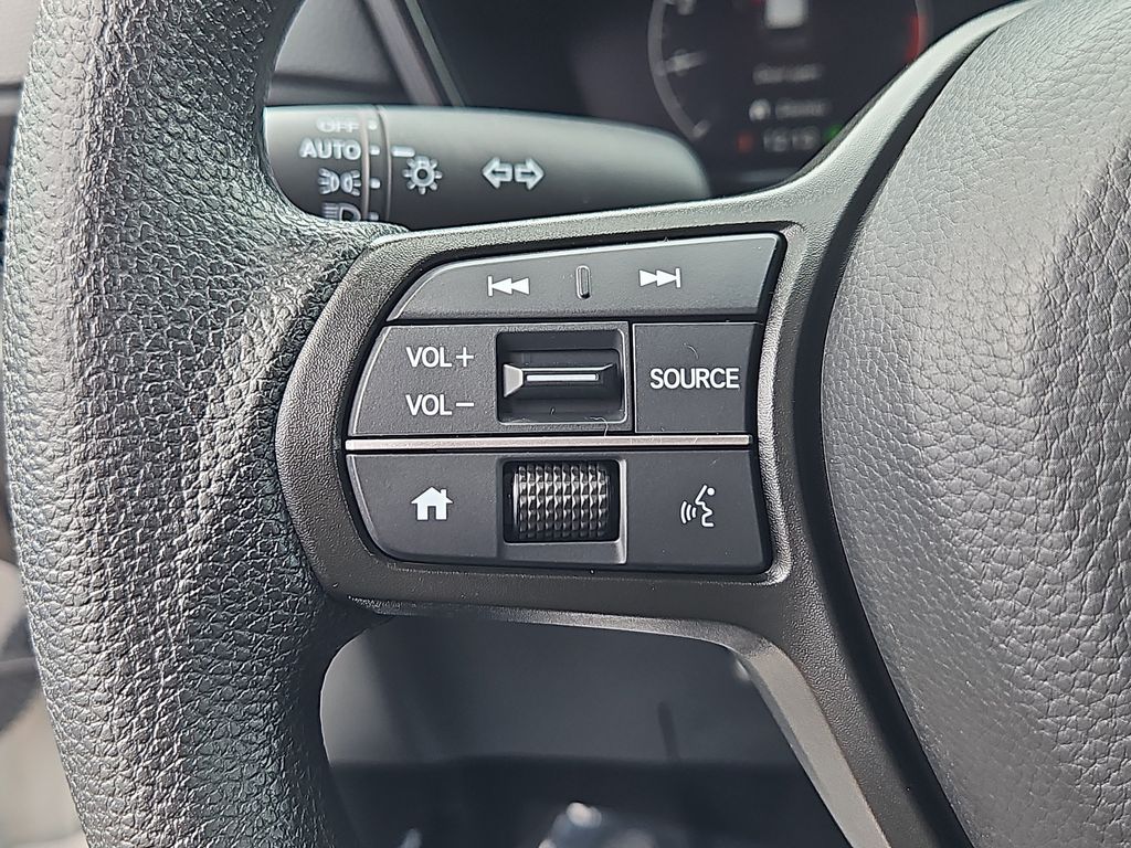 2025 Honda CR-V LX - Photo 19