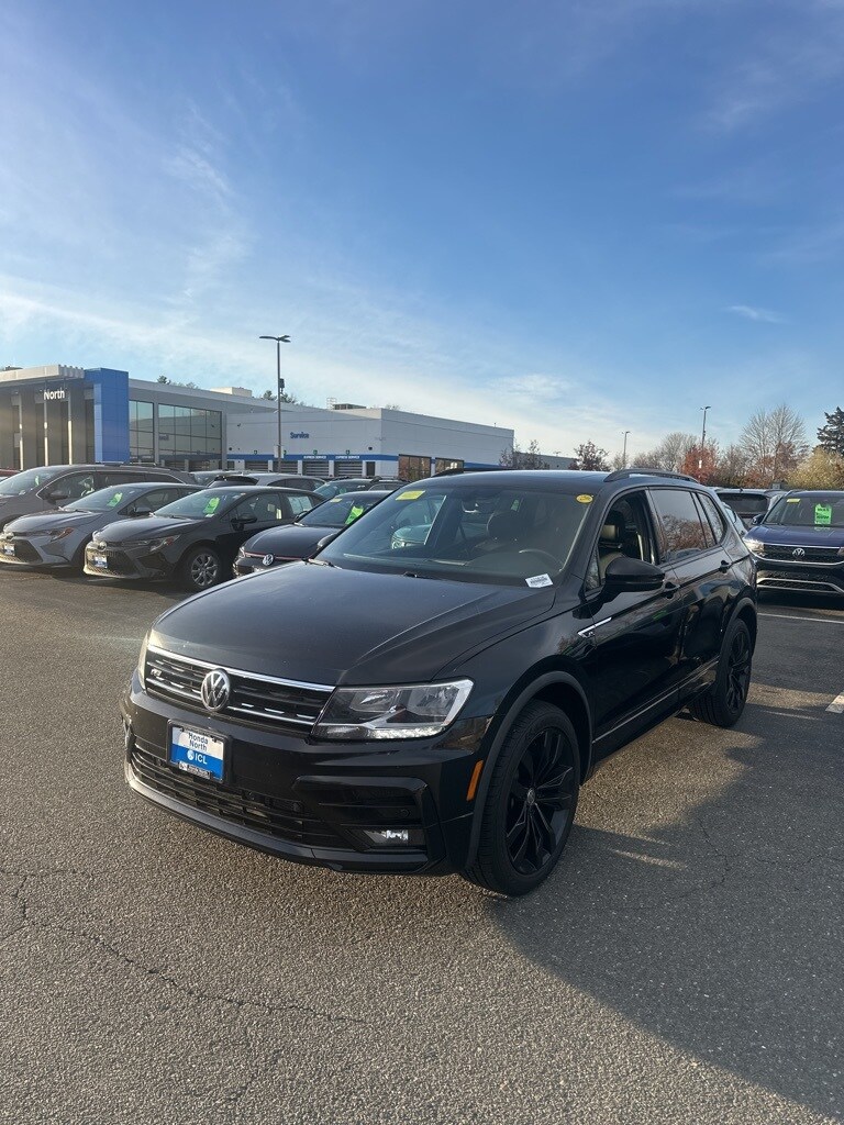 2020 Volkswagen Tiguan SE R-Line Black photo 3