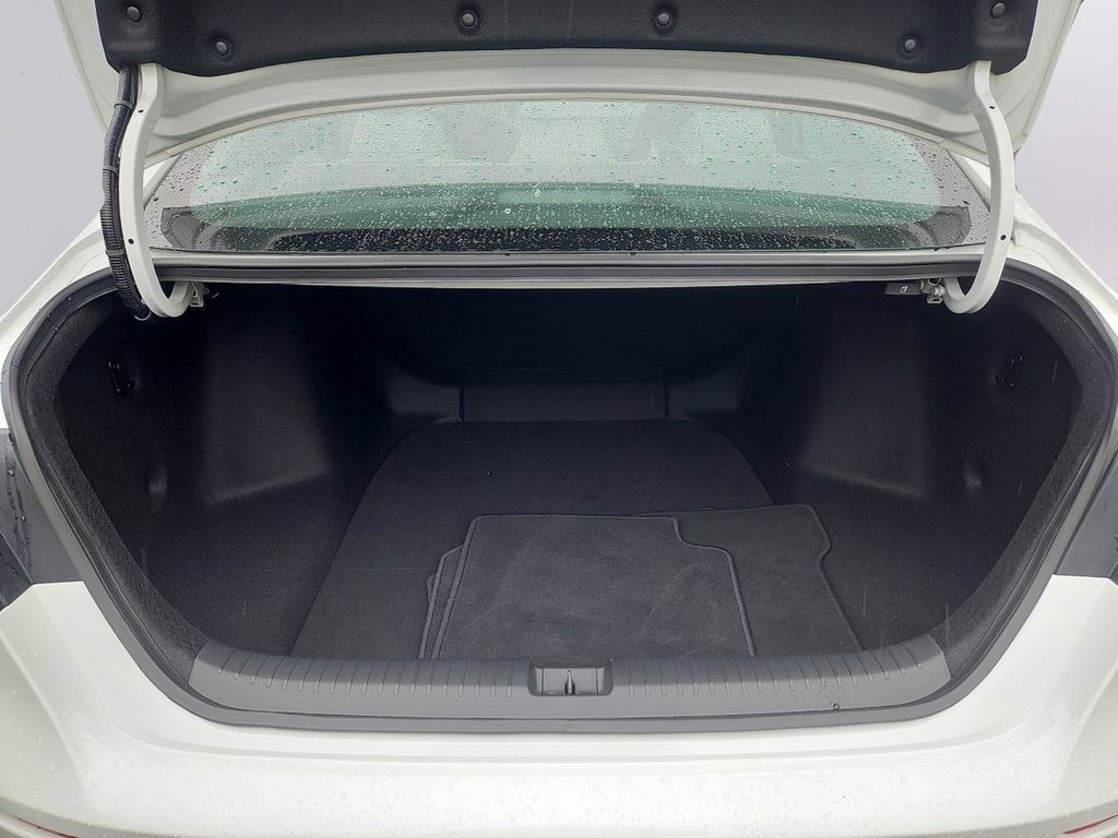 2025 Honda Accord LX - Photo 28