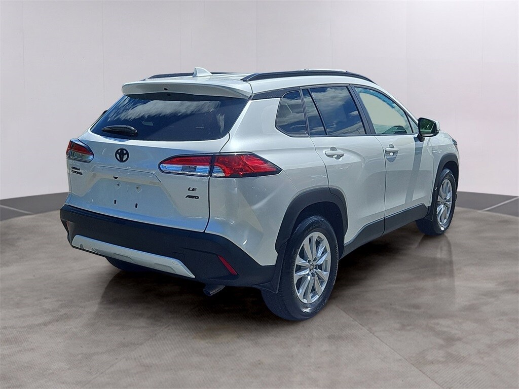 2022 Toyota Corolla Cross LE photo 4