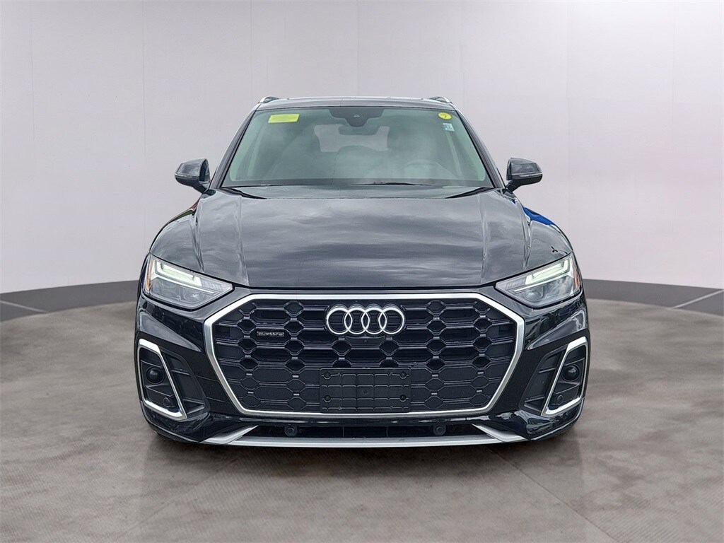 2023 Audi Q5 45 S line Premium photo 2