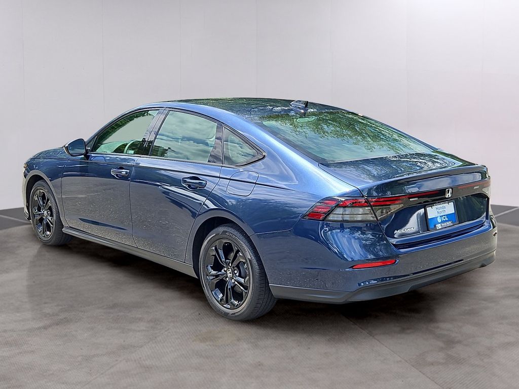 2025 Honda Accord SE - Photo 6