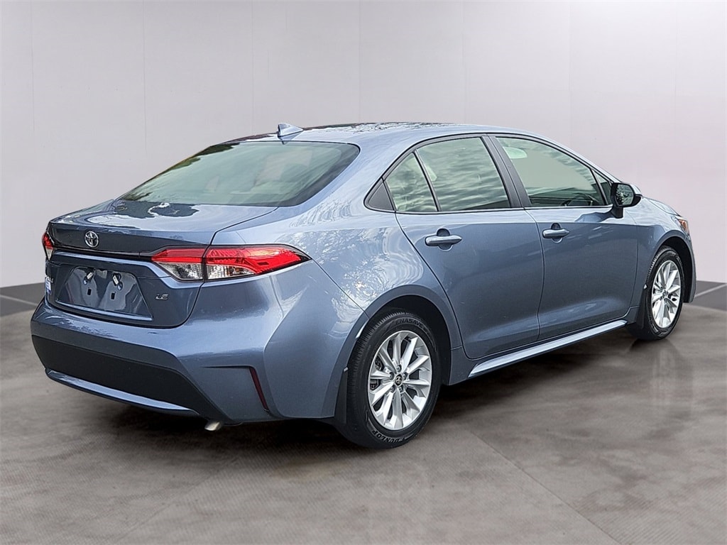 Used 2022 Toyota Corolla LE Sedan