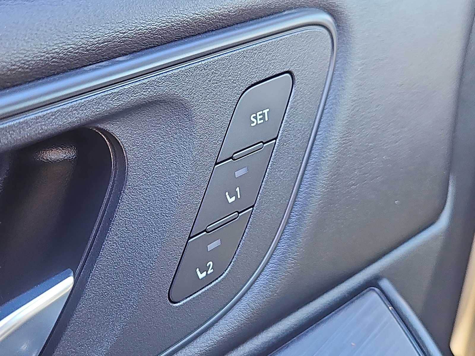 2023 Nissan Rogue SL - Photo 19