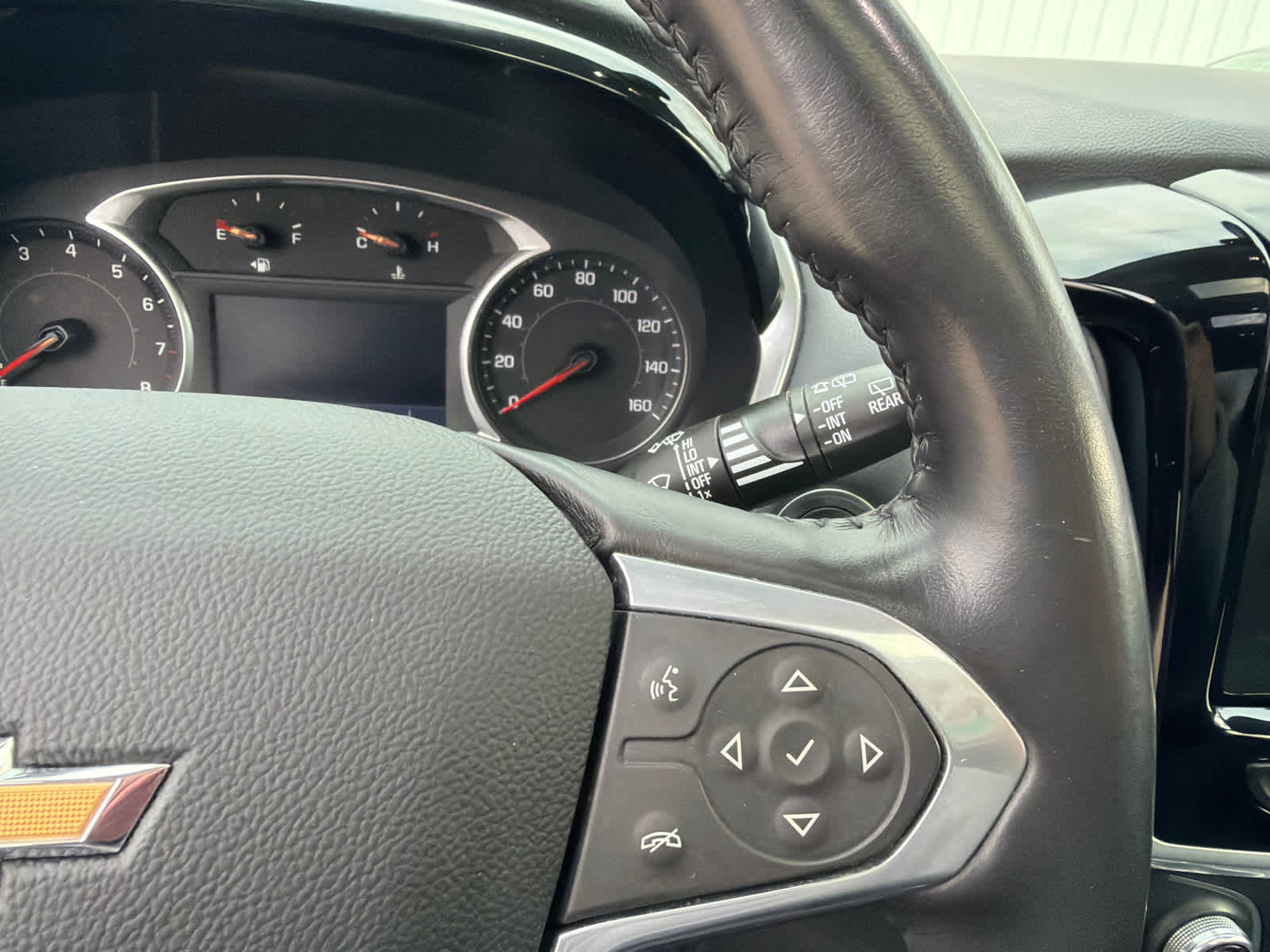 Thumbnail: 2021 Chevrolet Traverse - 26