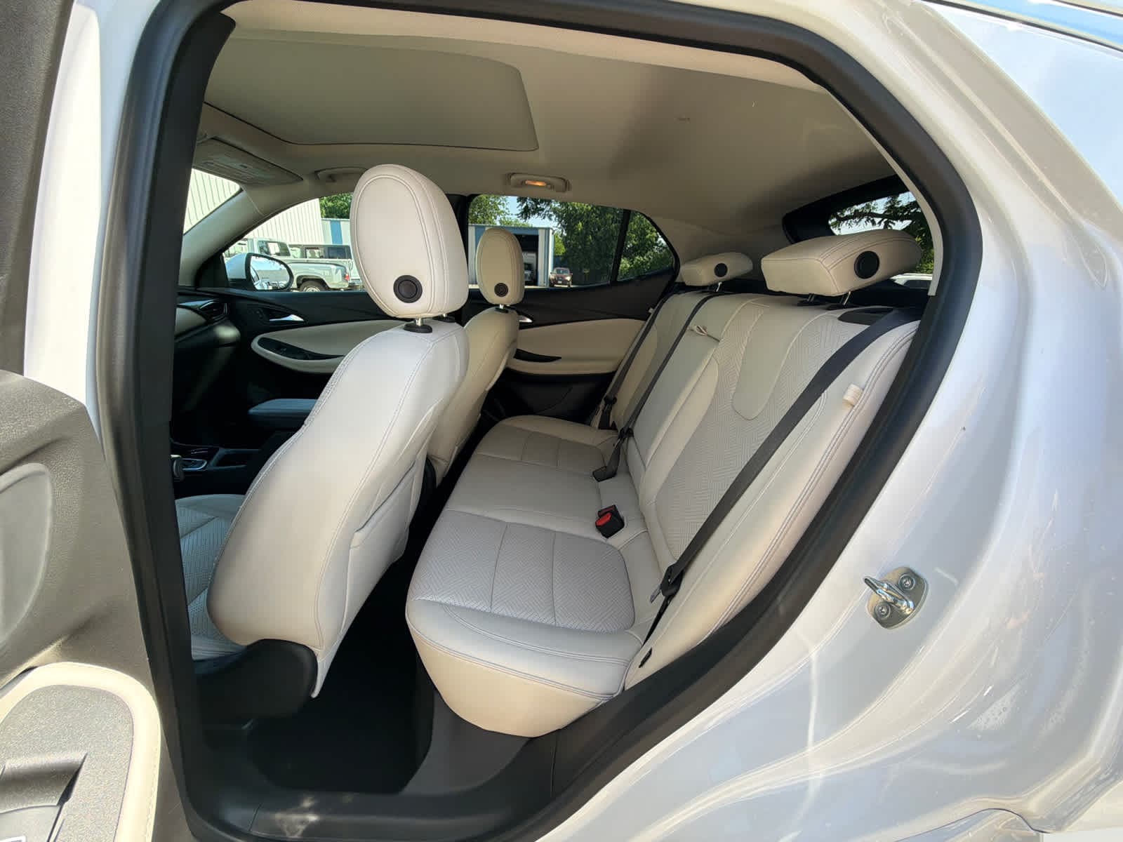 Thumbnail: 2020 Buick Encore GX - 16