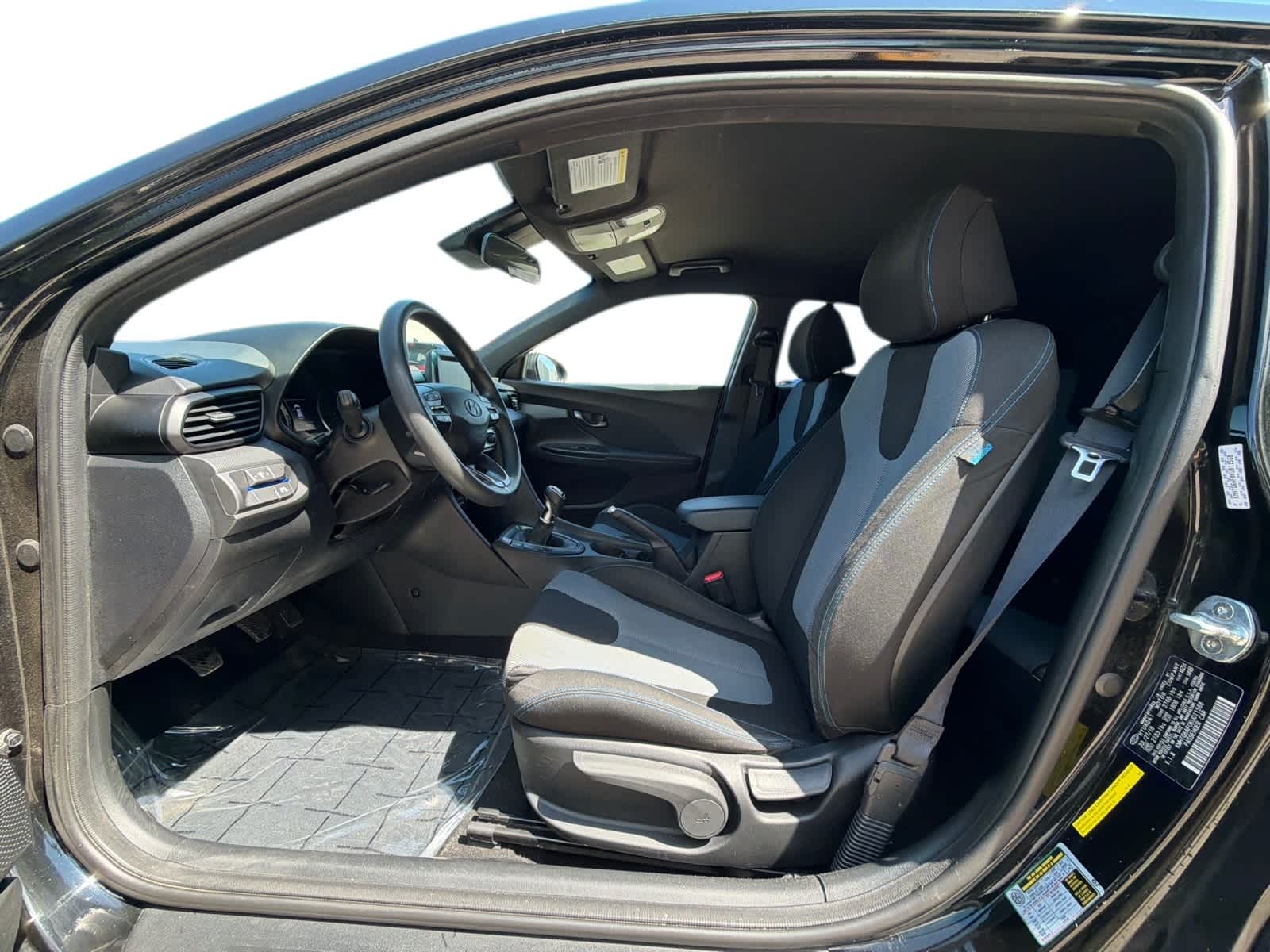 Thumbnail: 2019 Hyundai Veloster - 14