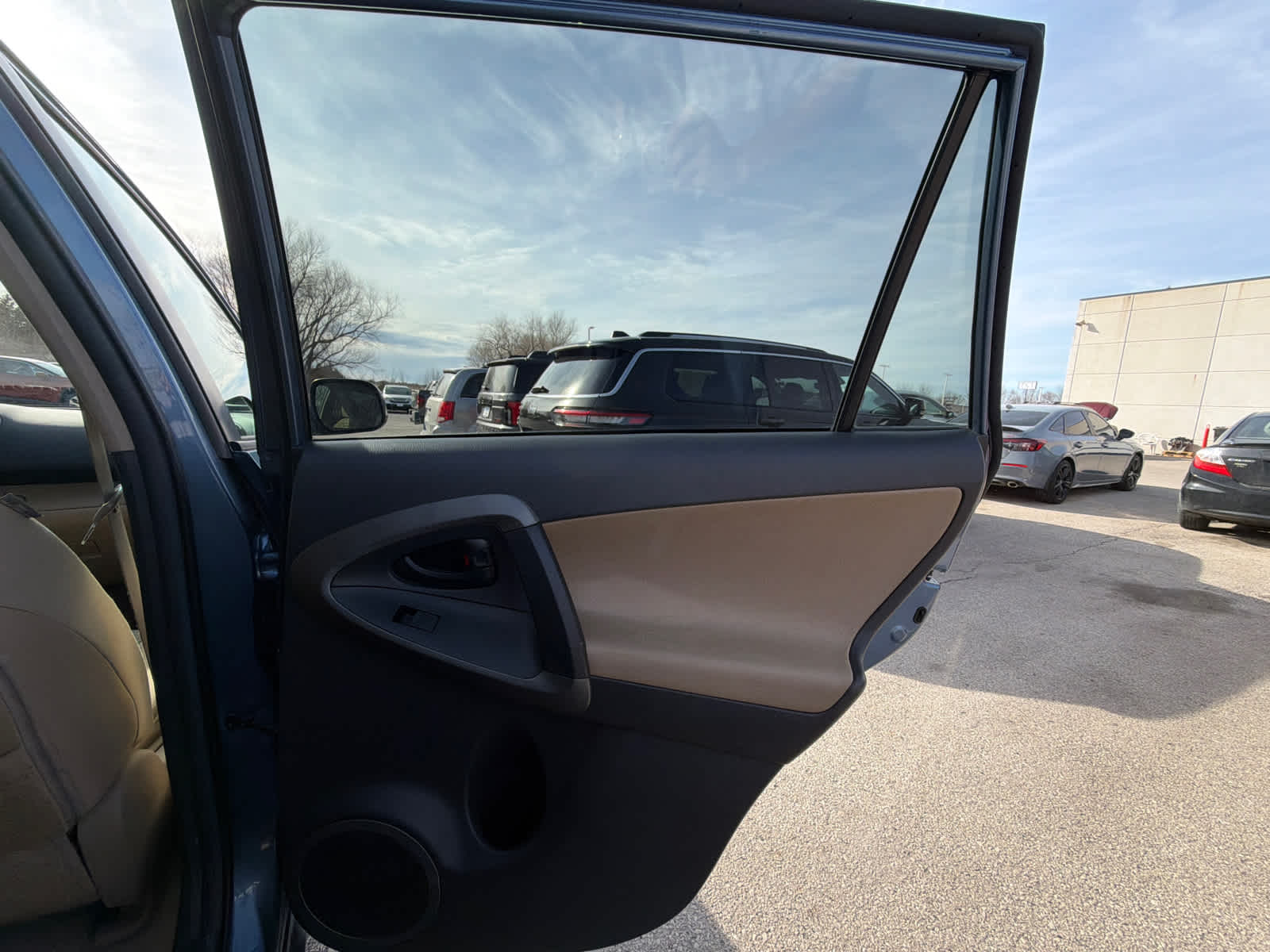 Thumbnail: 2009 Toyota RAV4 - 9