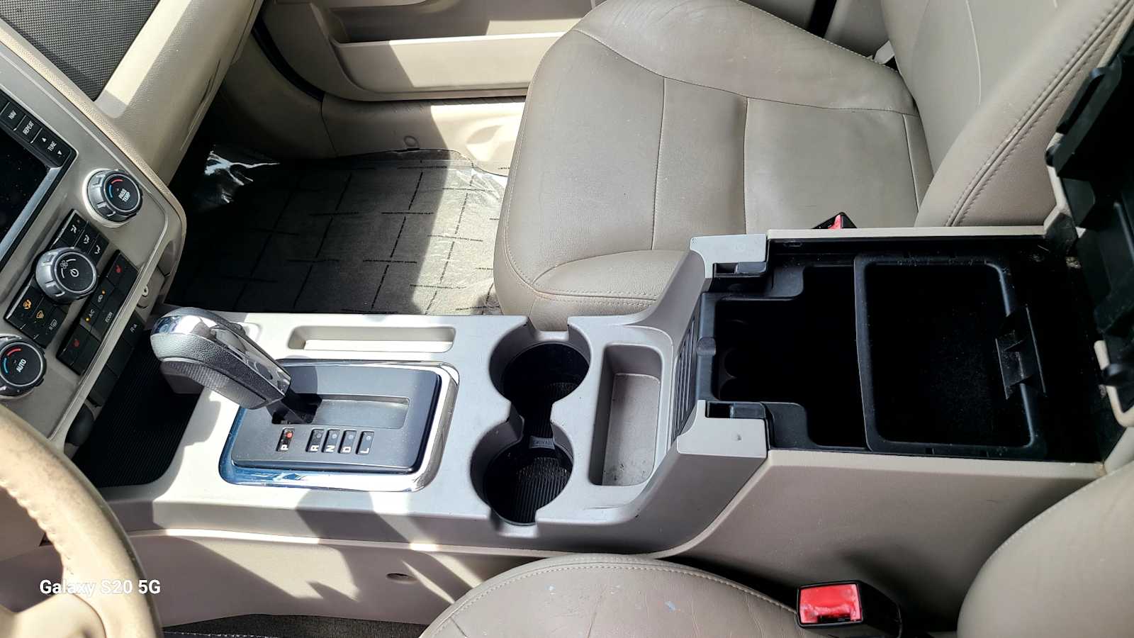 Thumbnail: 2008 Ford Escape - 11