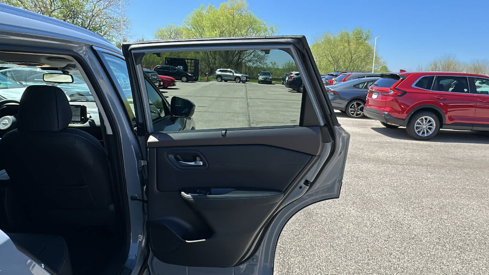 Thumbnail: 2023 Nissan Rogue - 13