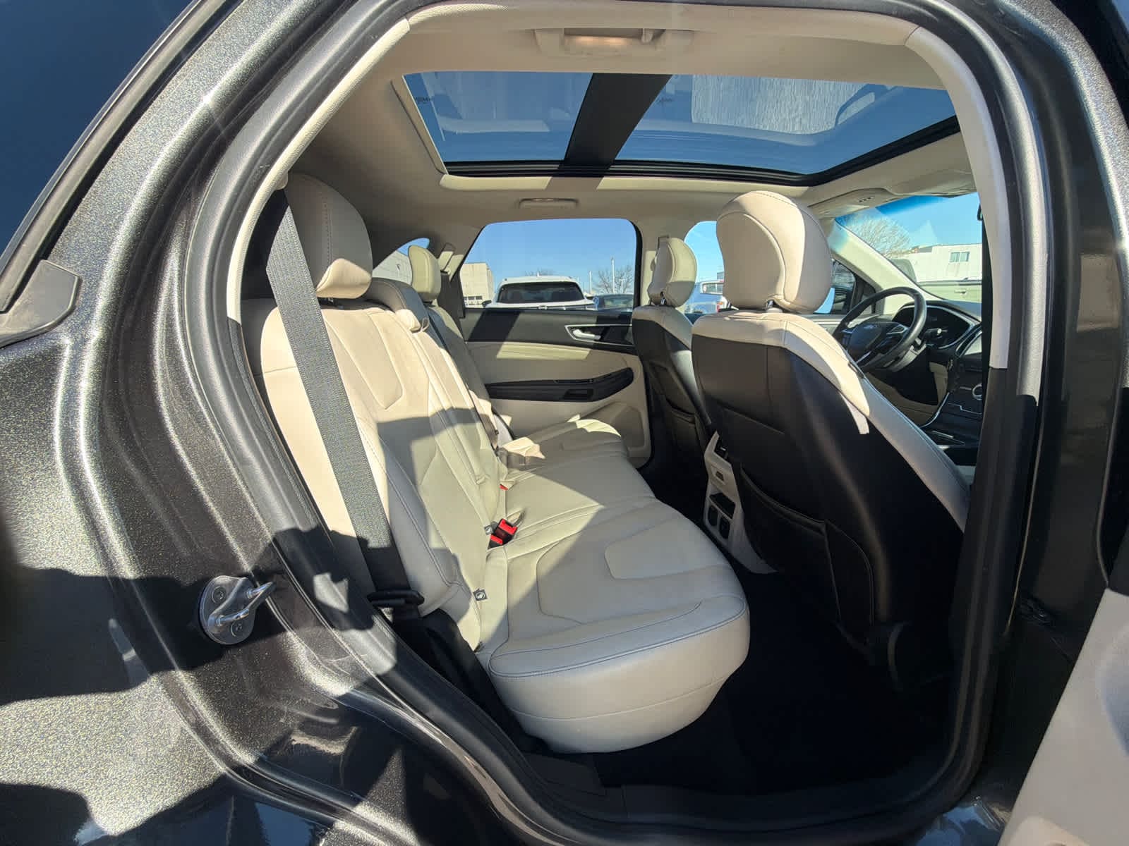 Thumbnail: 2019 Ford Edge - 10