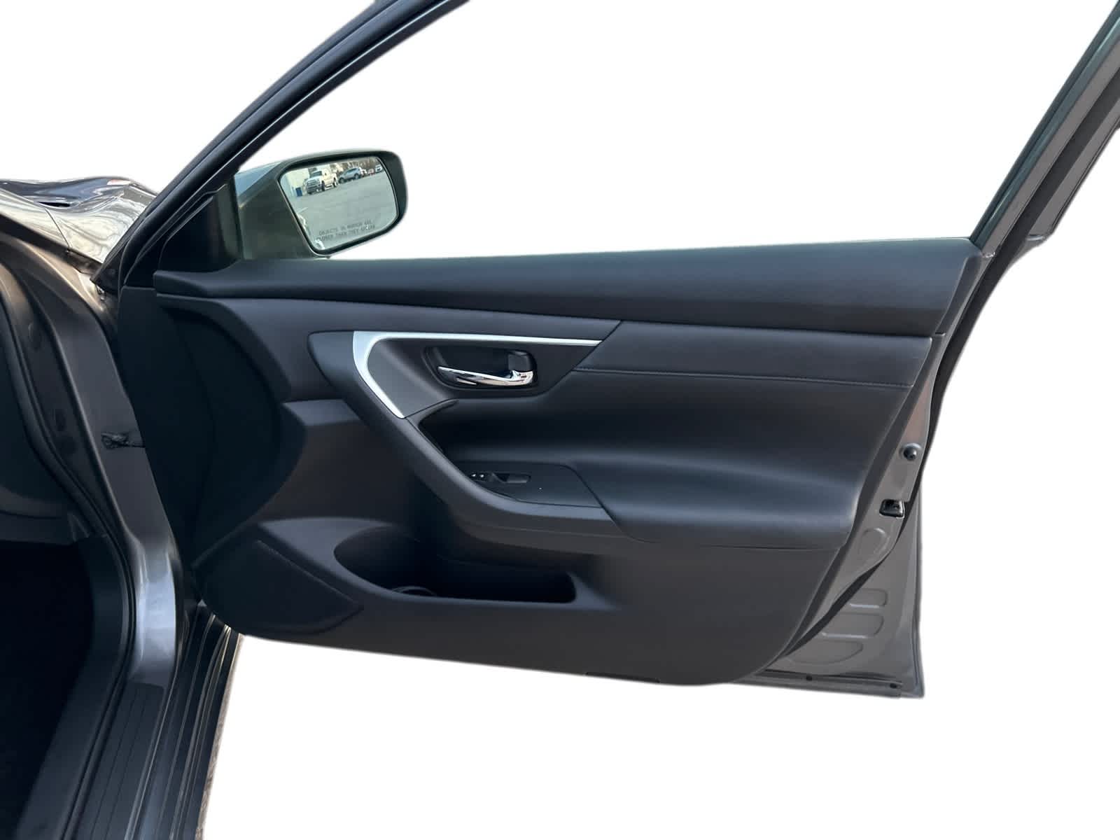 Thumbnail: 2017 Nissan Altima - 6