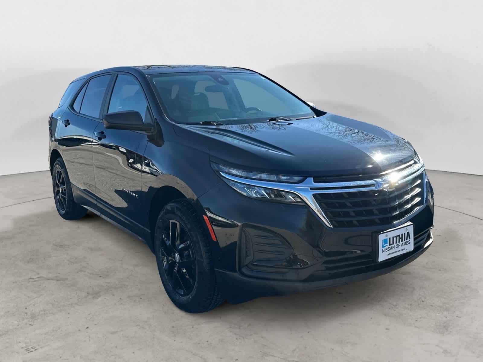 Thumbnail: 2023 Chevrolet Equinox - 4