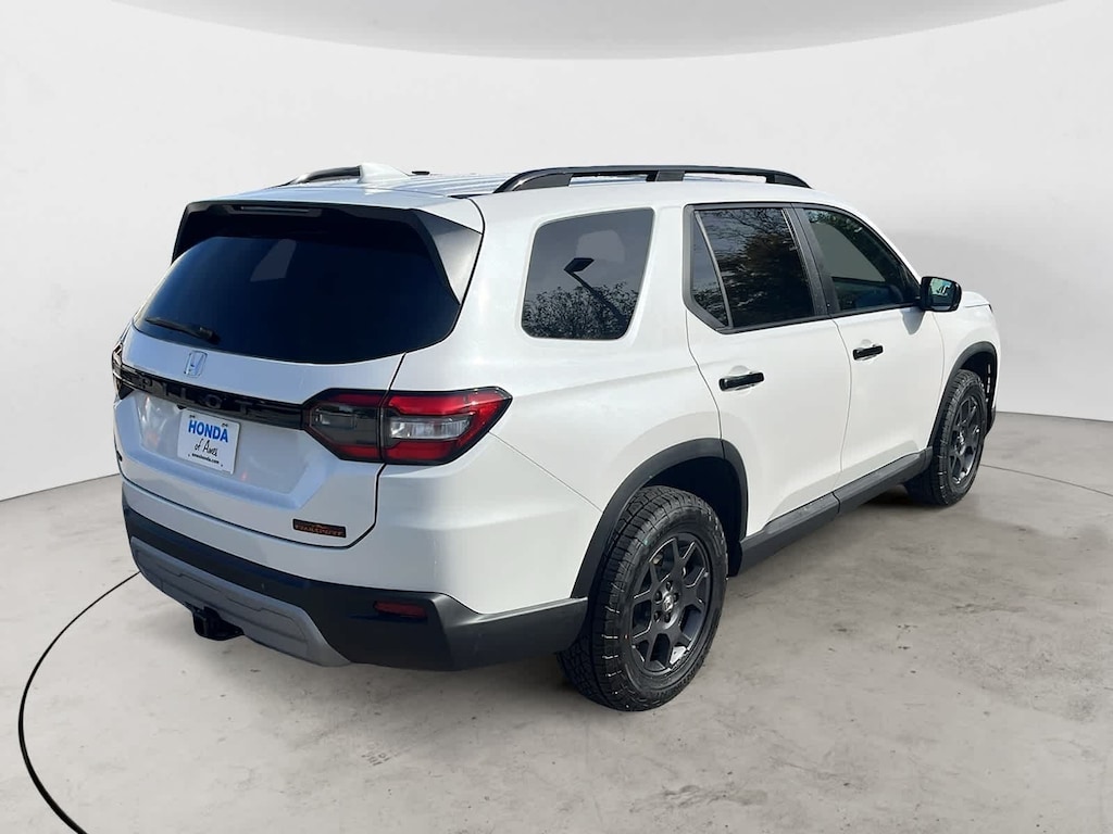 New 2025 Honda Pilot TrailSport SUV