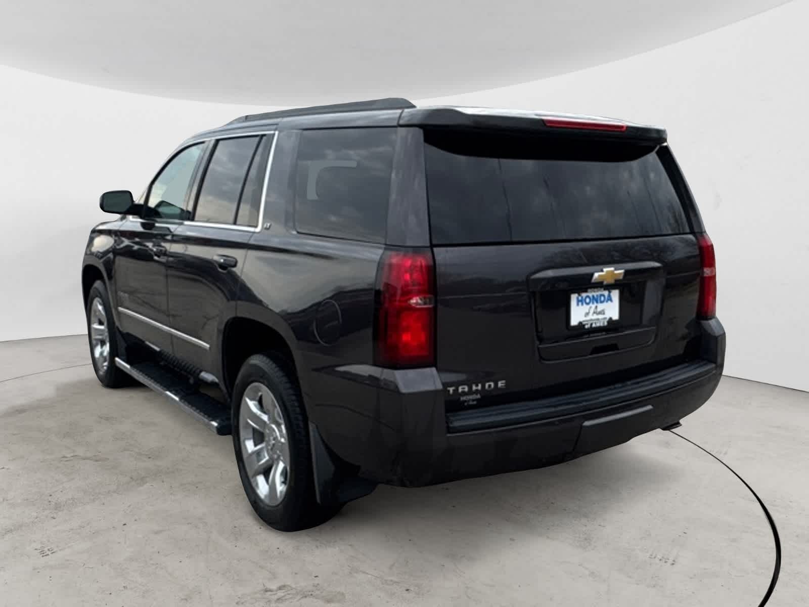 Thumbnail: 2017 Chevrolet Tahoe - 4