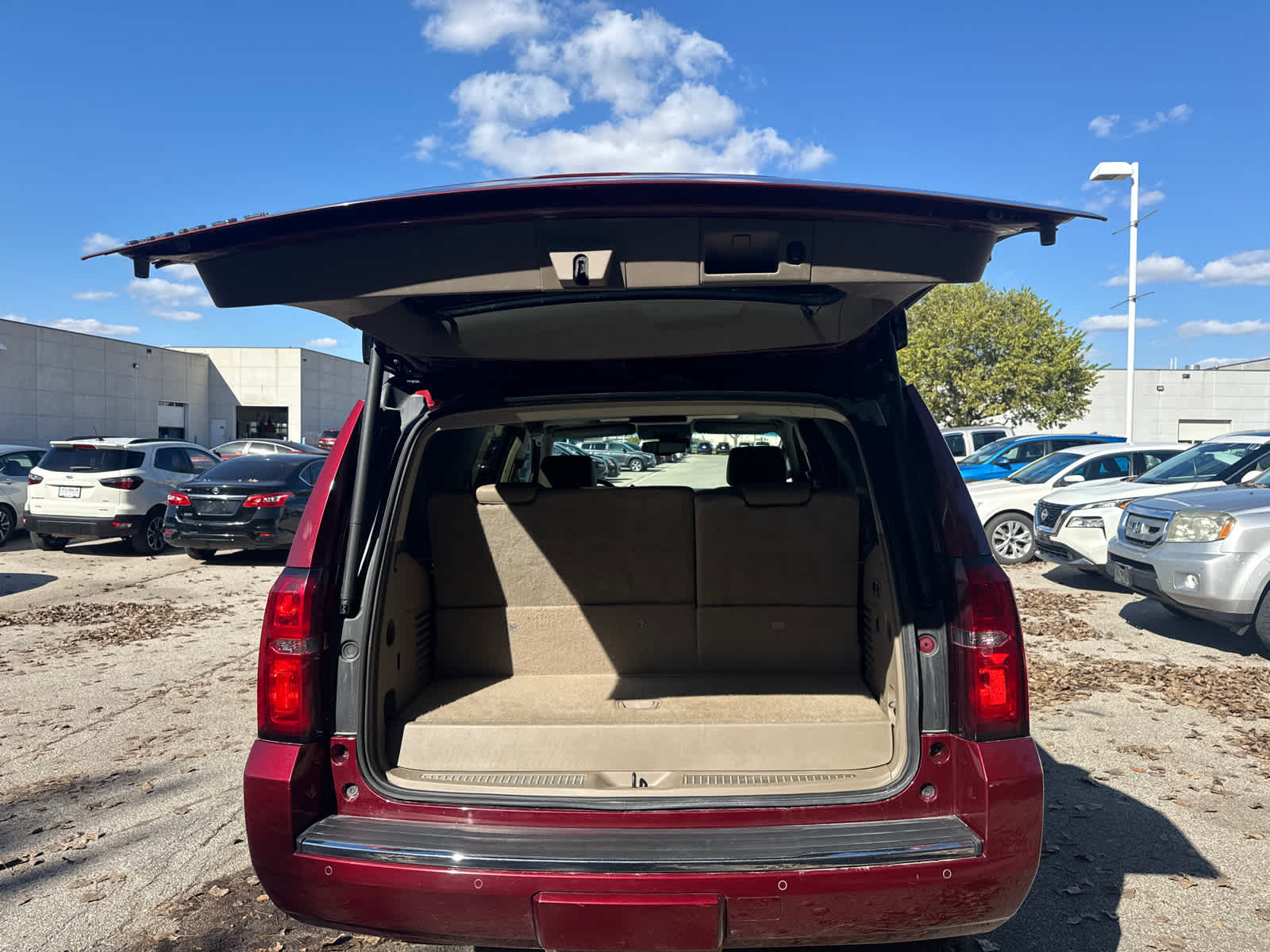 Thumbnail: 2016 Chevrolet Tahoe - 11