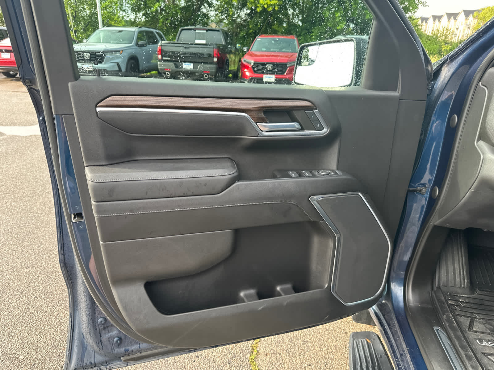 Thumbnail: 2023 Chevrolet Silverado 1500 - 12