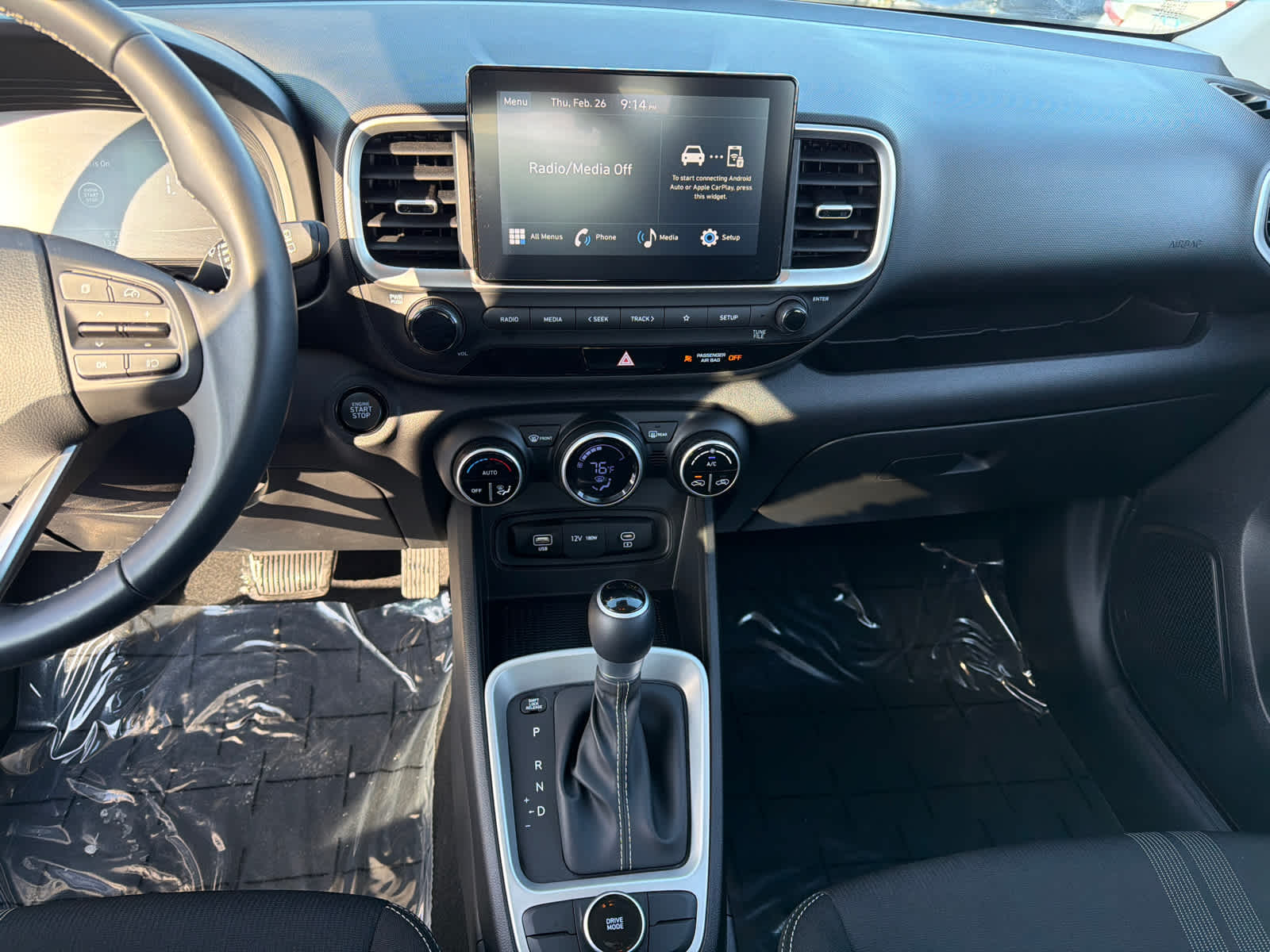 2025 Hyundai Venue SEL - Photo 25