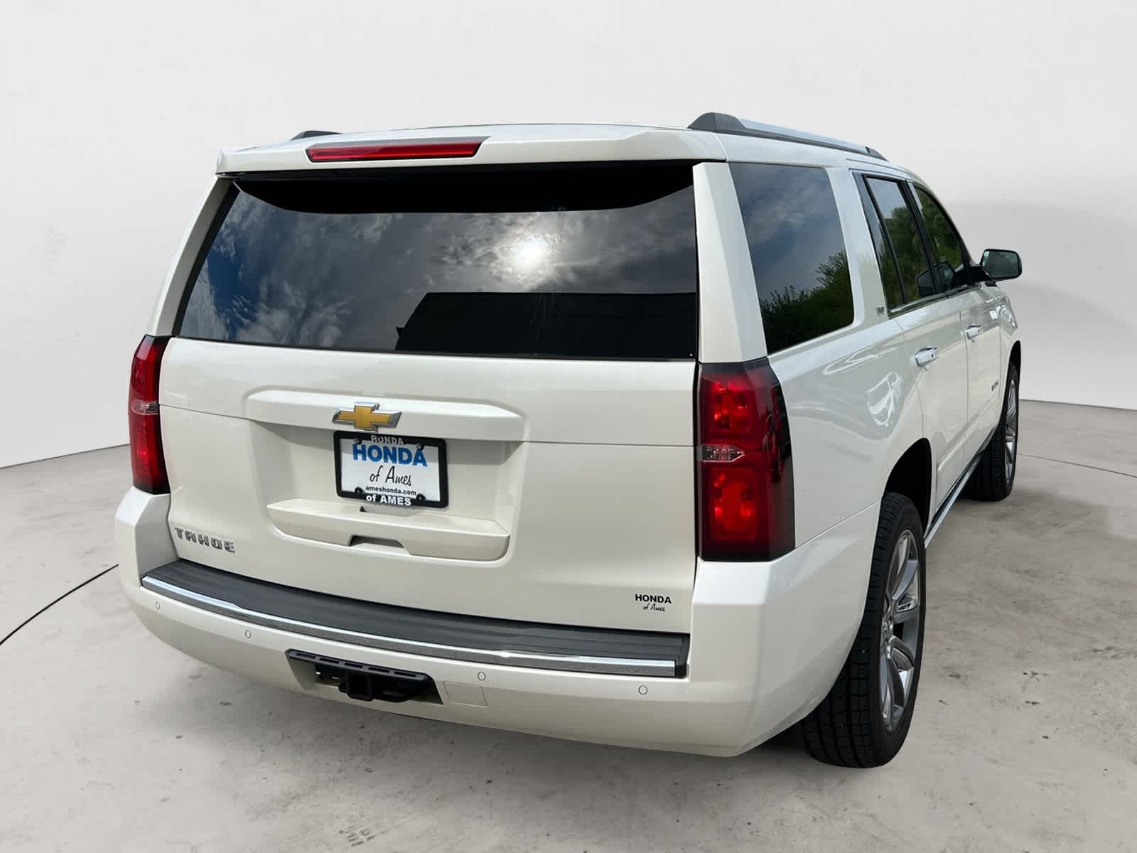 2015 Chevrolet Tahoe LTZ photo 3