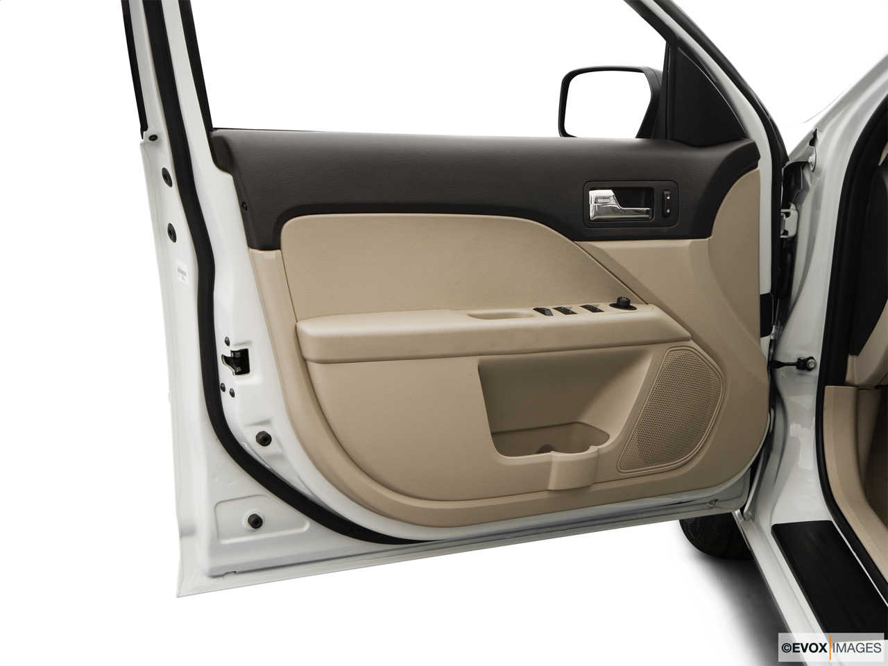 Thumbnail: 2008 Ford Fusion - 16