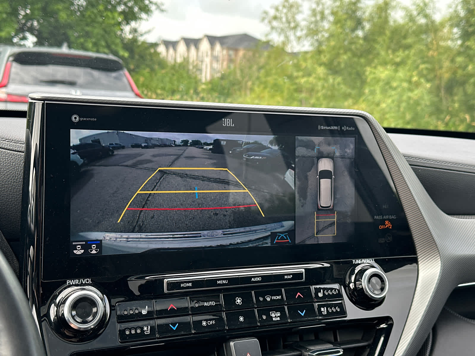 Thumbnail: 2022 Toyota Highlander - 19