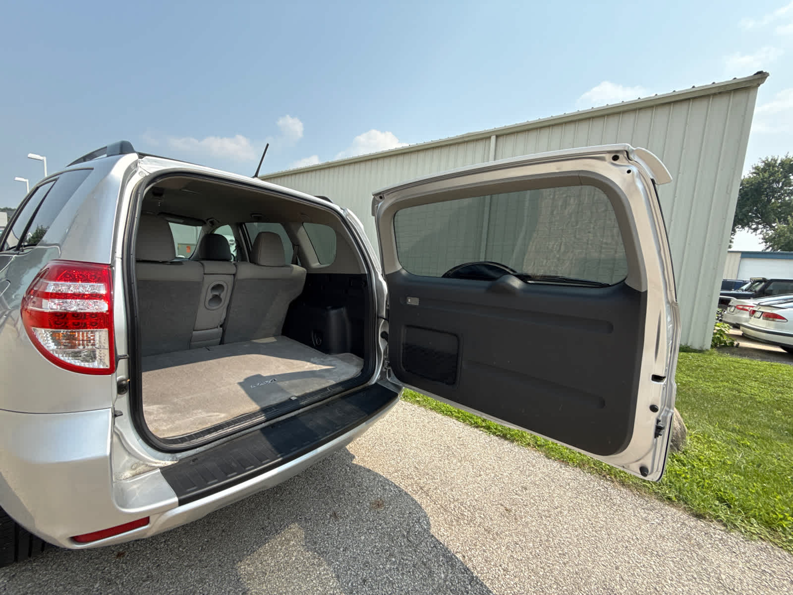 Thumbnail: 2012 Toyota RAV4 - 26