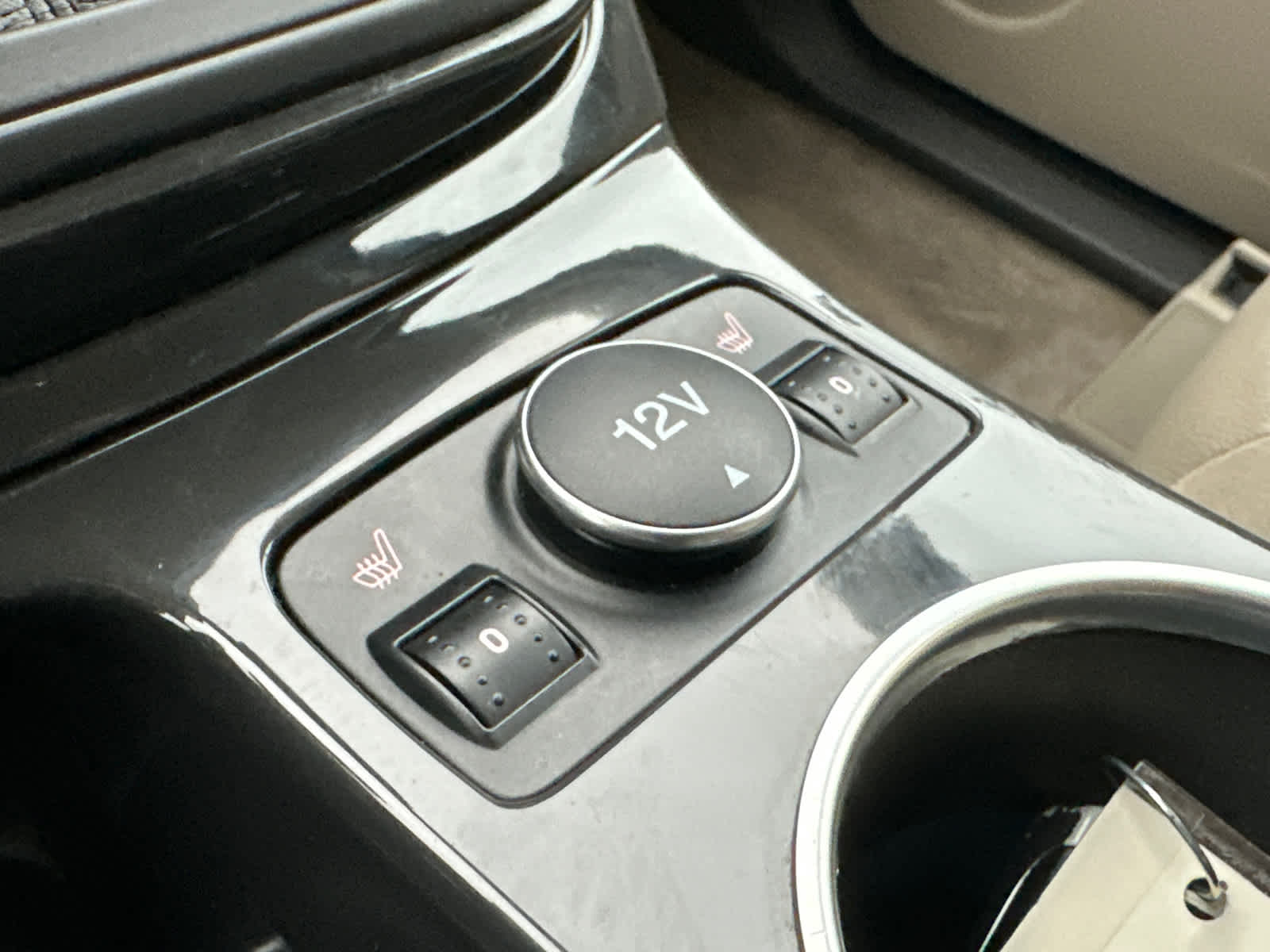 Thumbnail: 2014 Ford Escape - 28