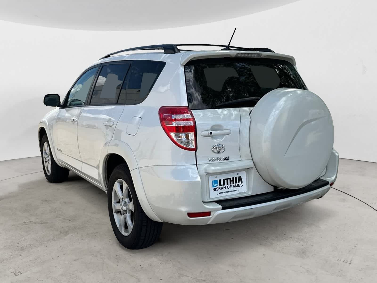 Thumbnail: 2012 Toyota RAV4 - 3
