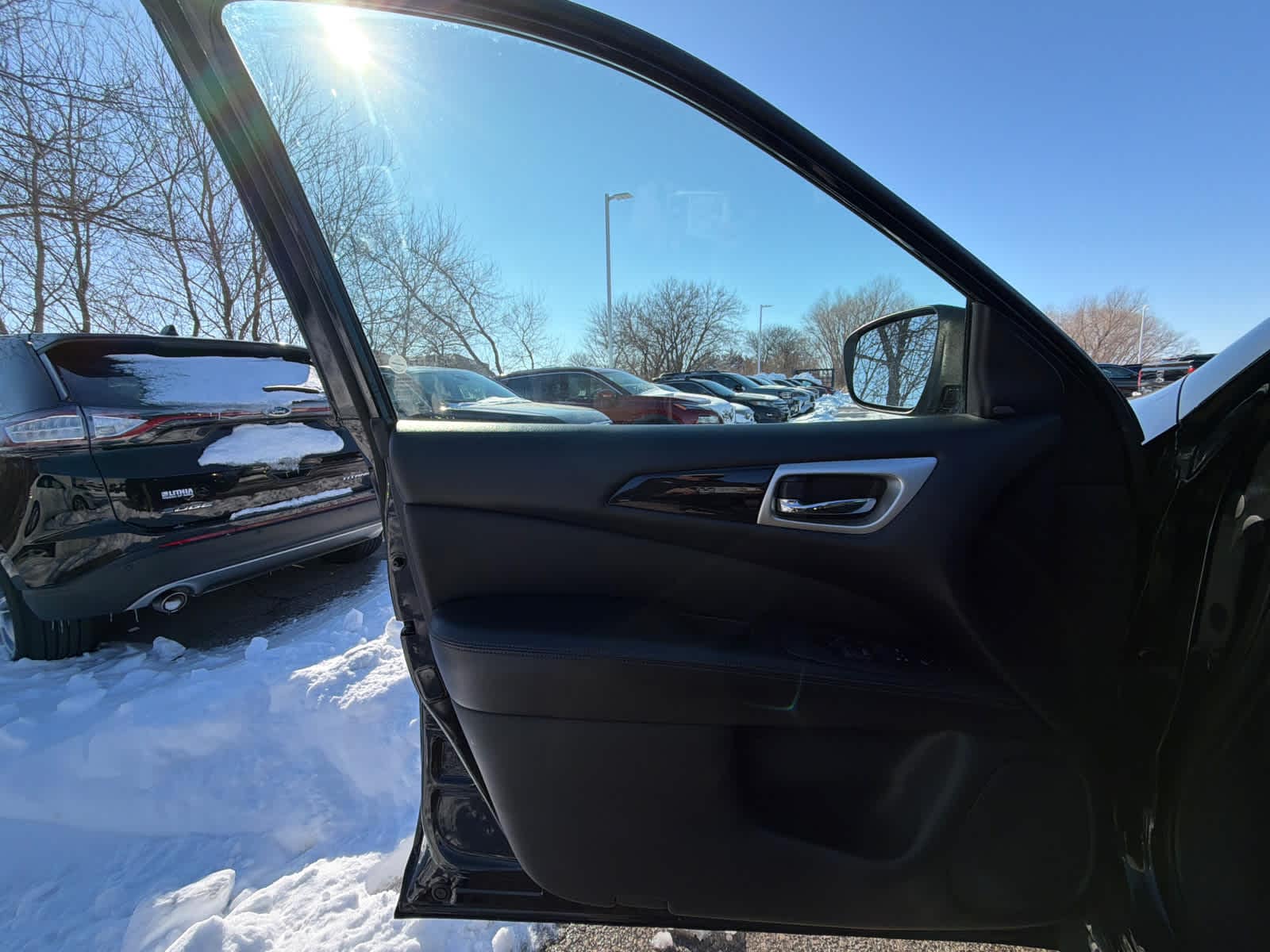 Thumbnail: 2020 Nissan Pathfinder - 18