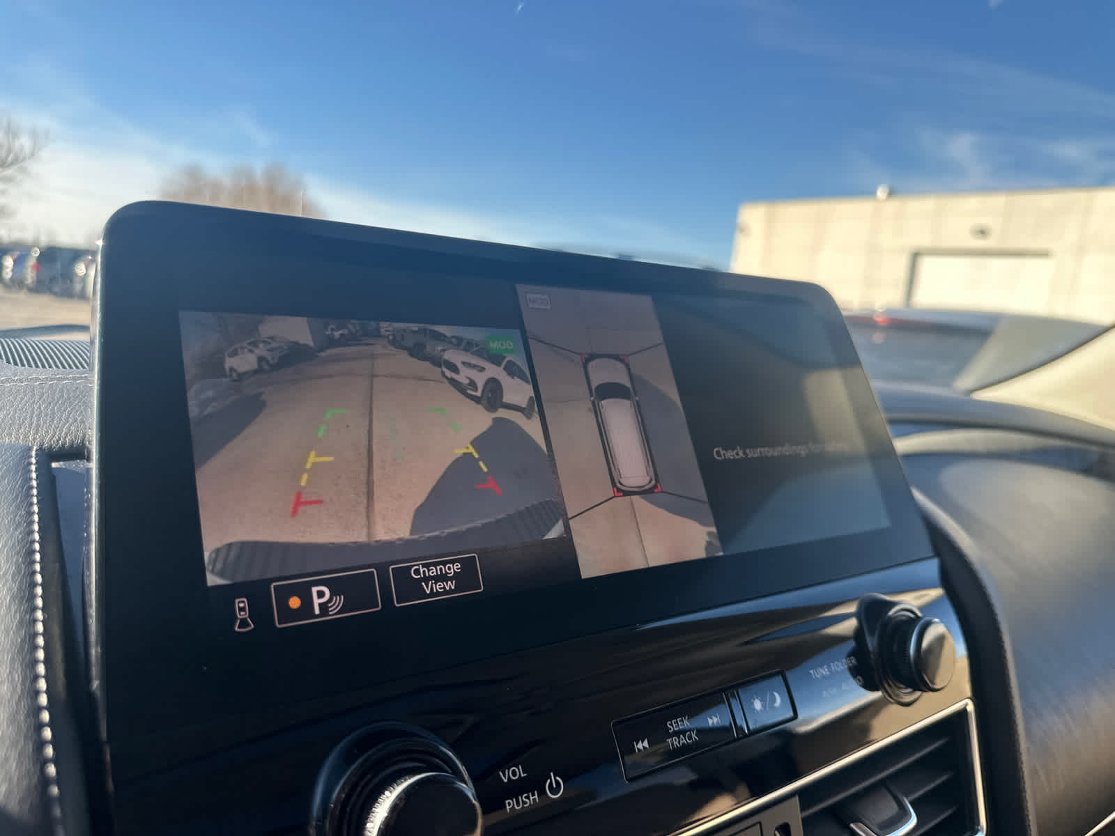 Thumbnail: 2021 Nissan Armada - 27