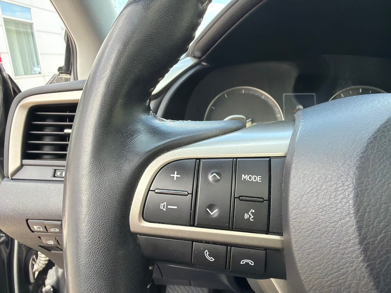Thumbnail: 2020 Lexus RX - 20