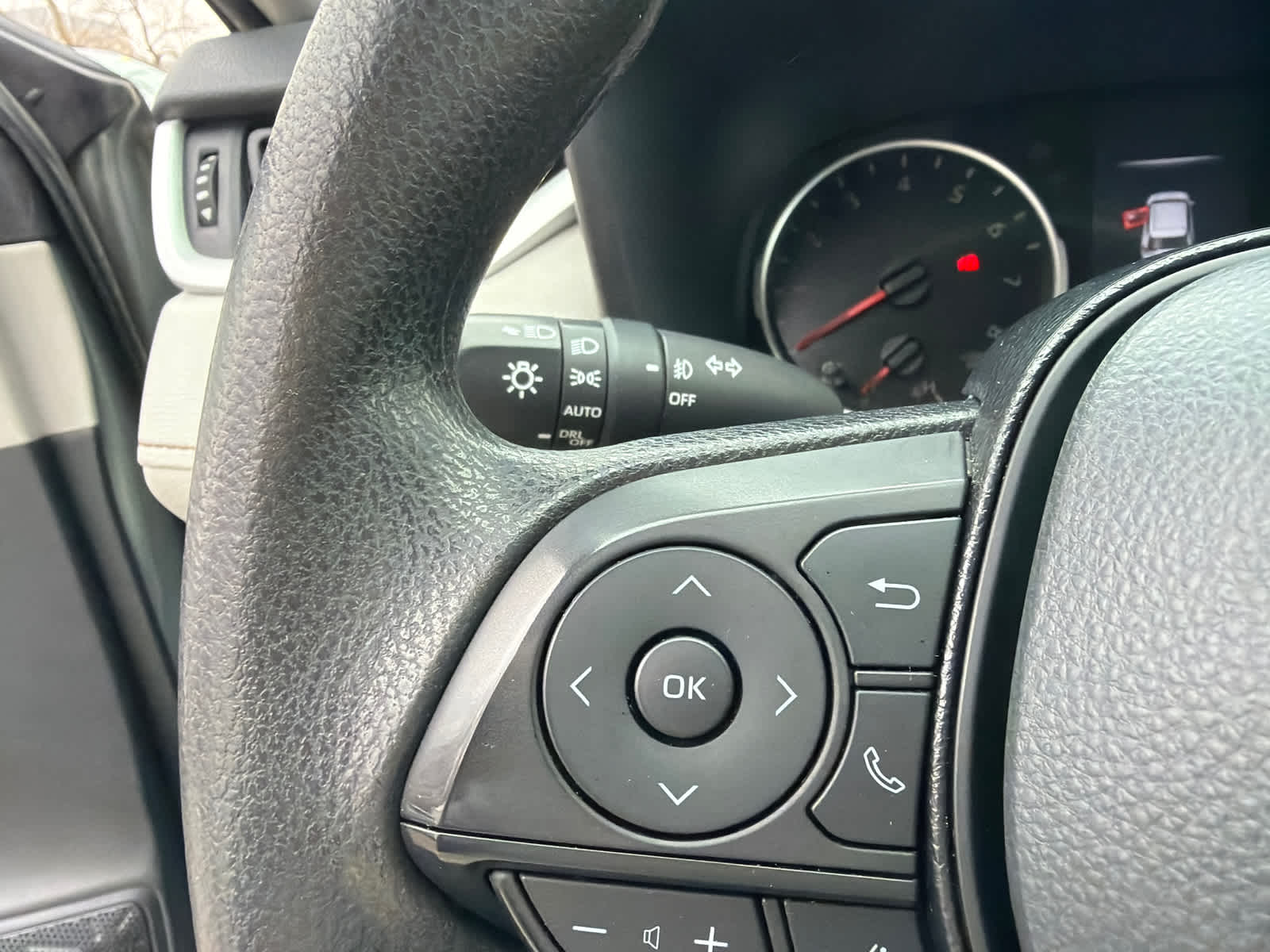 Thumbnail: 2021 Toyota RAV4 - 20