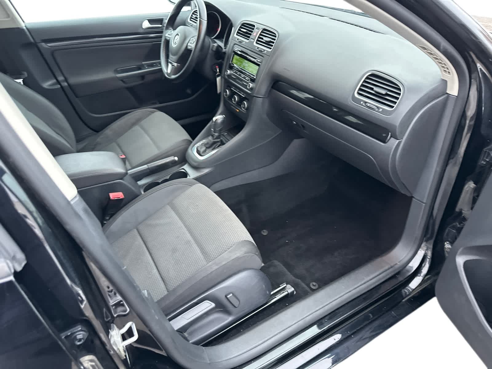 Thumbnail: 2013 Volkswagen Jetta - 6