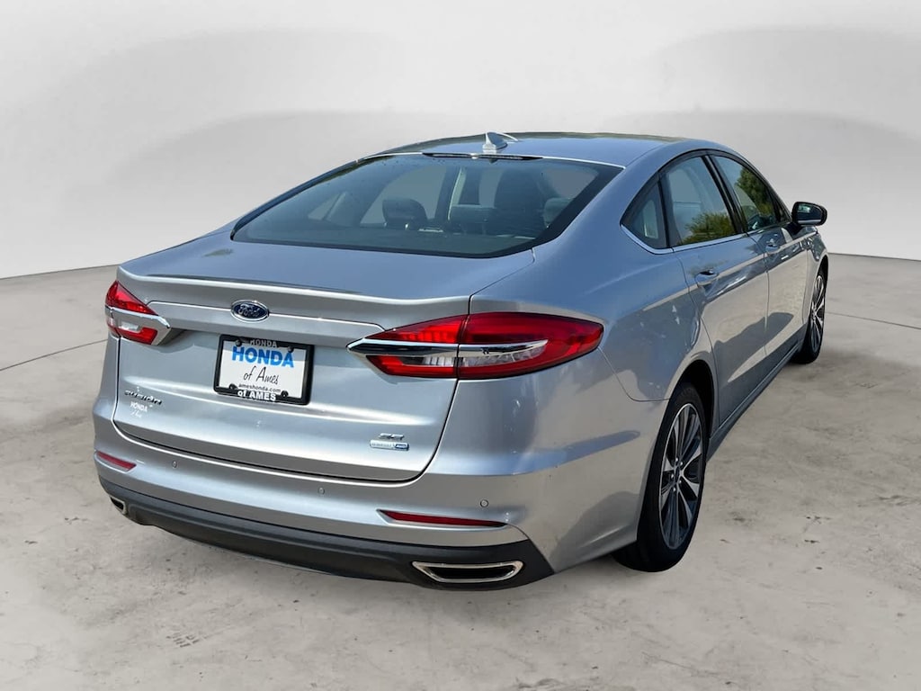 Used 2020 Ford Fusion SE Sedan