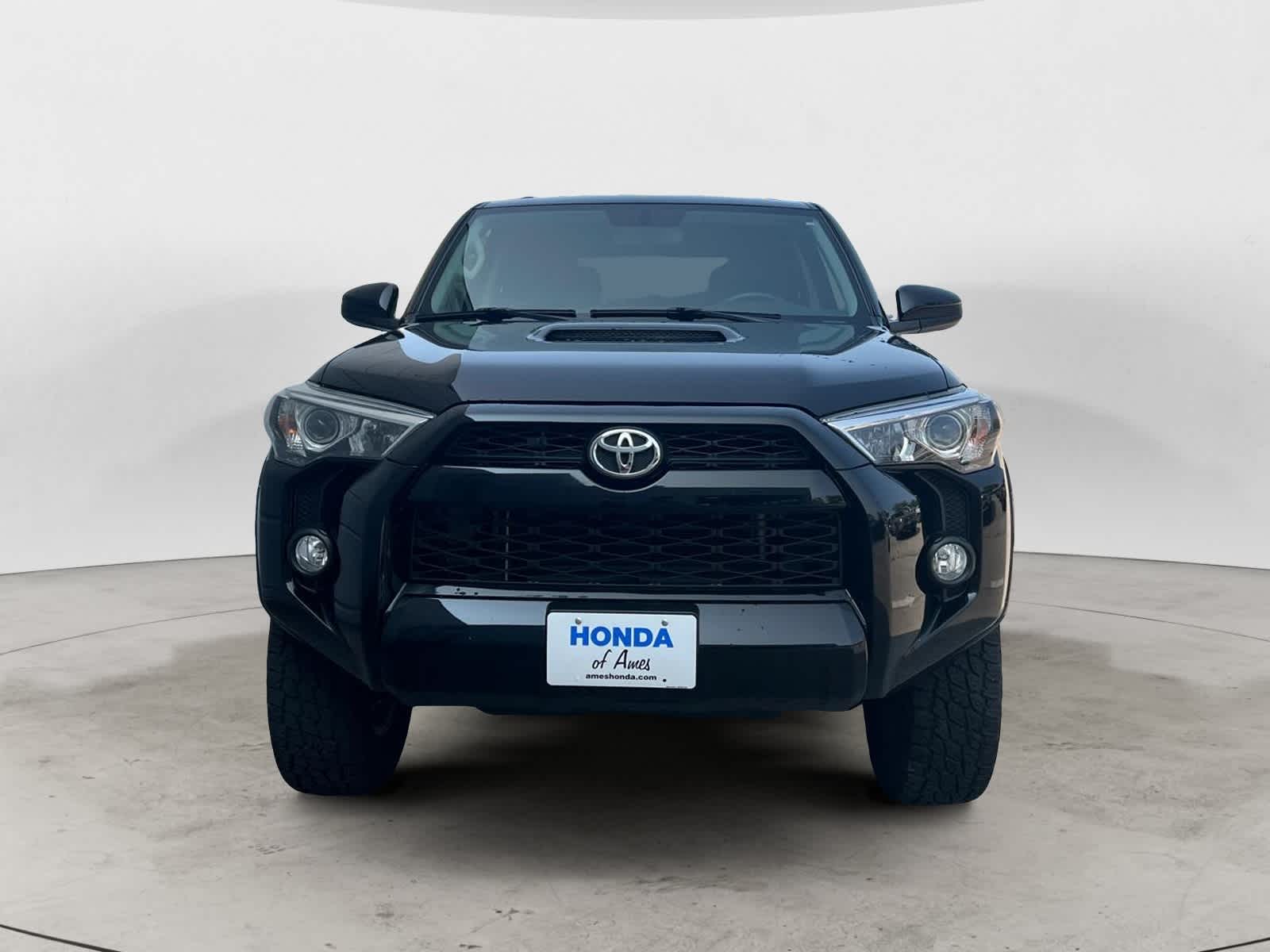 Used 2018 Toyota 4Runner Off-Road with VIN JTEBU5JR5J5596343 for sale in Ames, IA