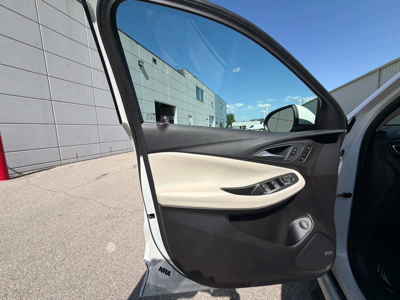 Thumbnail: 2020 Buick Encore GX - 17